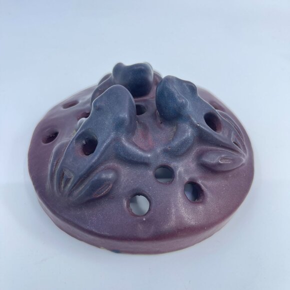 vintage van briggle pottery flower frog with 3 frogs purple - Picture 3 of 4